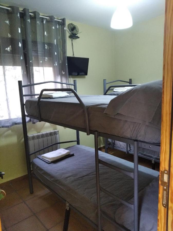 Albergue Santa Barbara Aliaga ภายนอก รูปภาพ